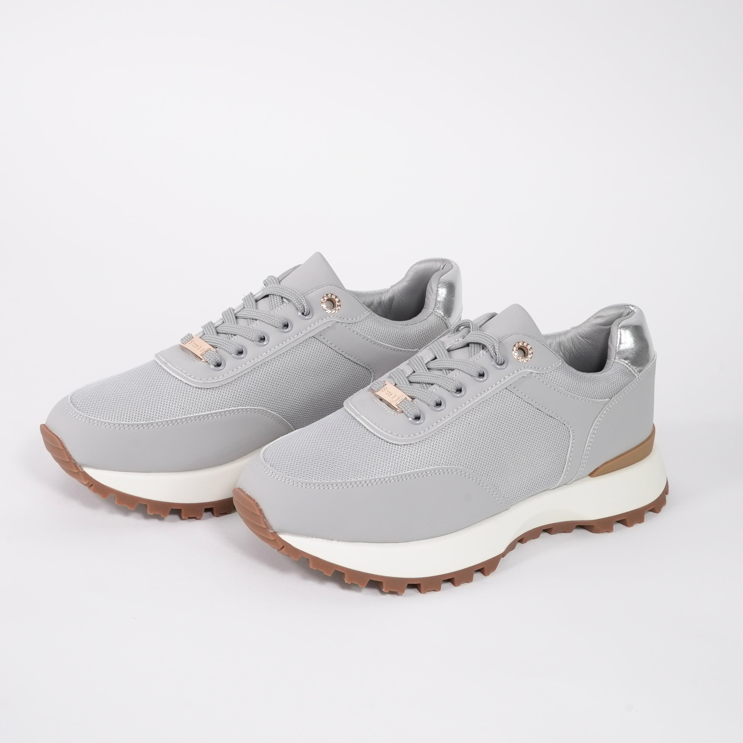 Vibe sneakers