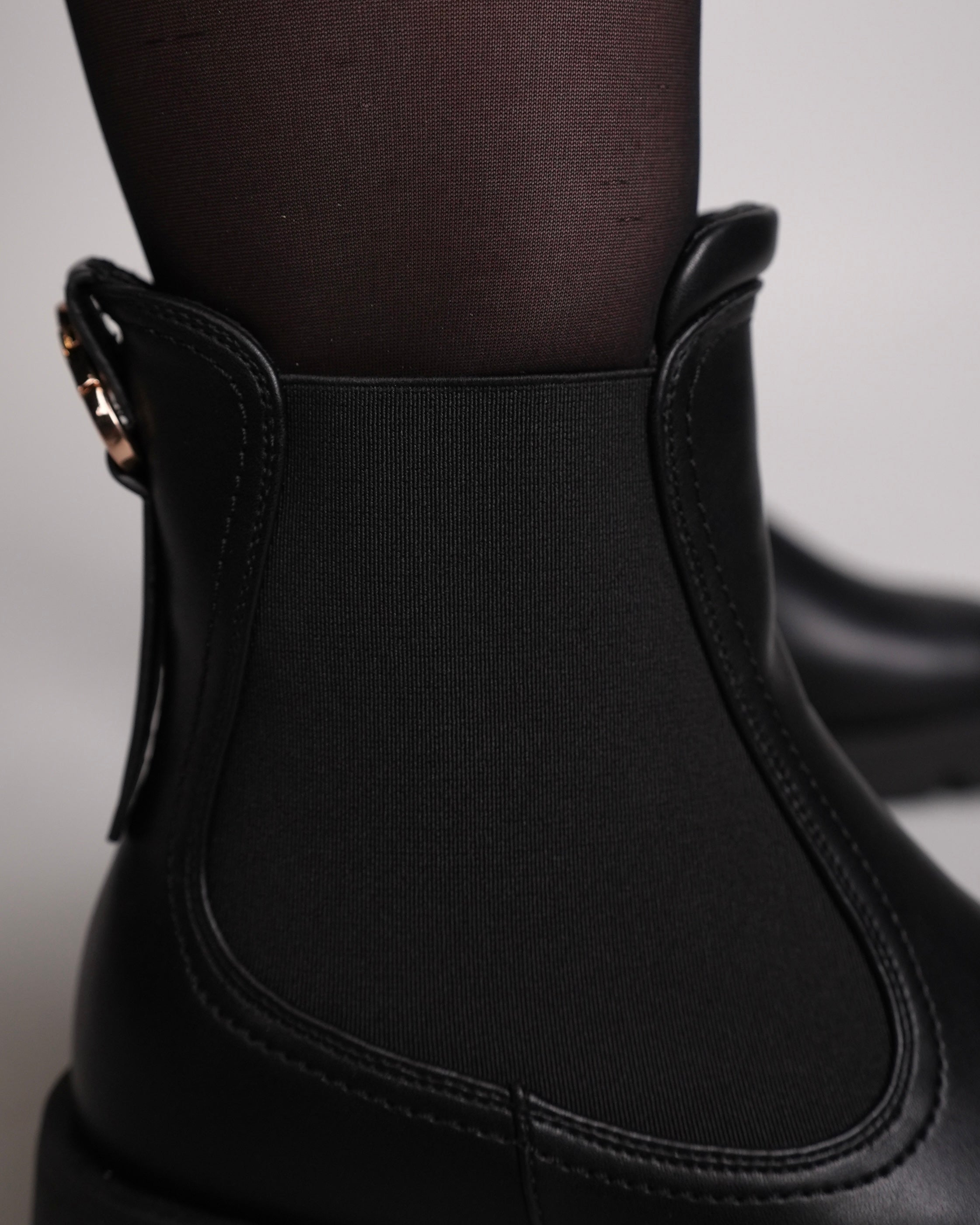 Urbane boots