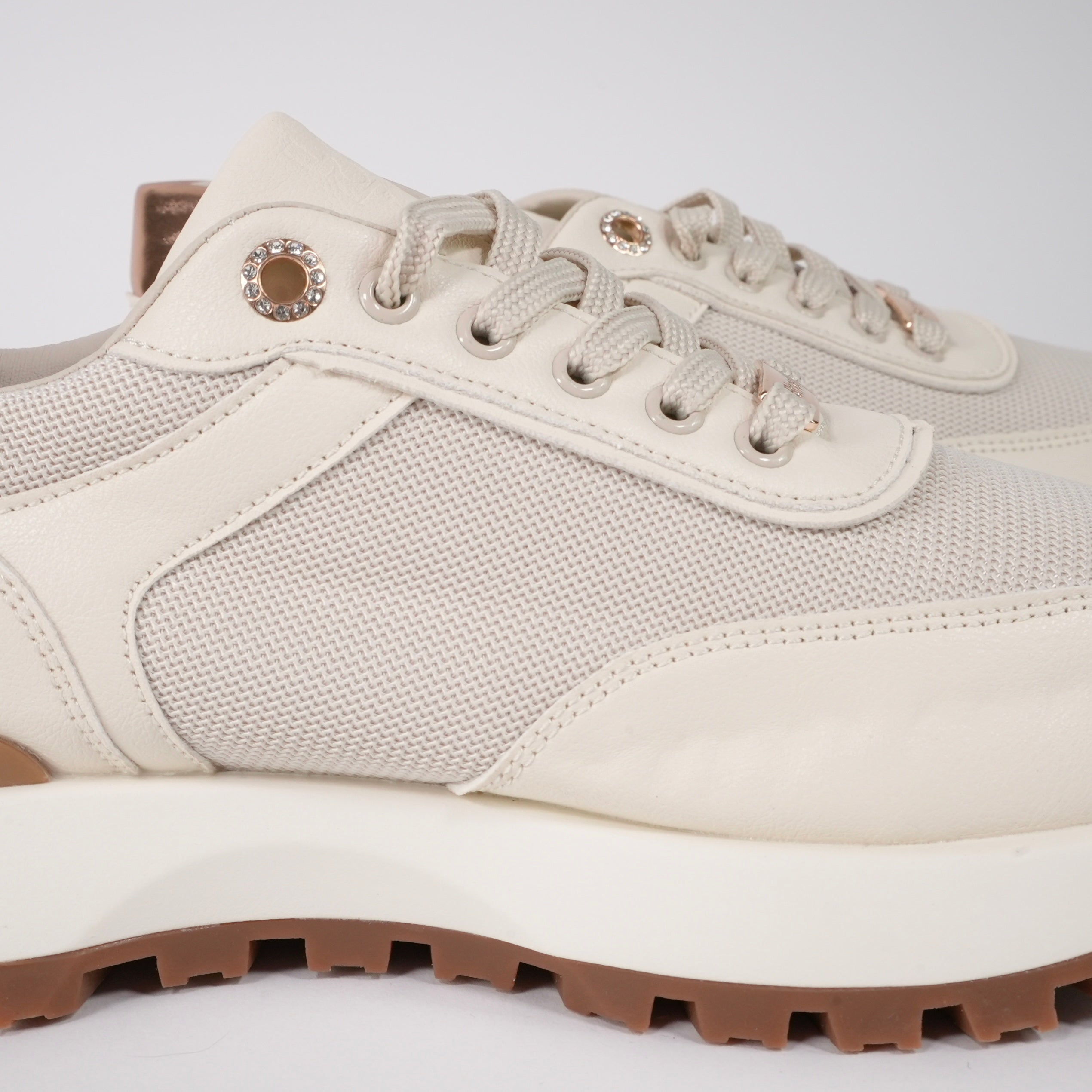 Vibe sneakers