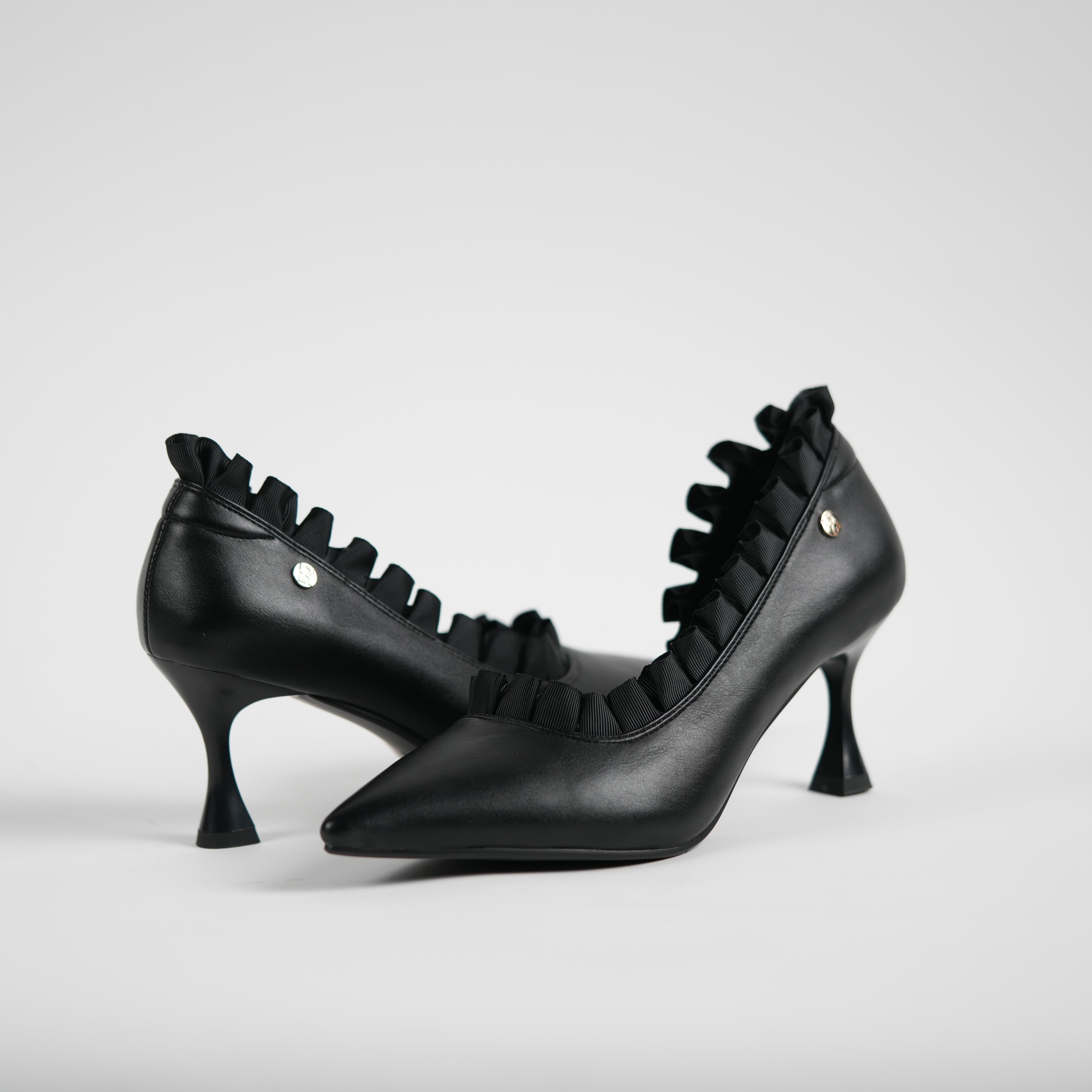 Black Ruffle