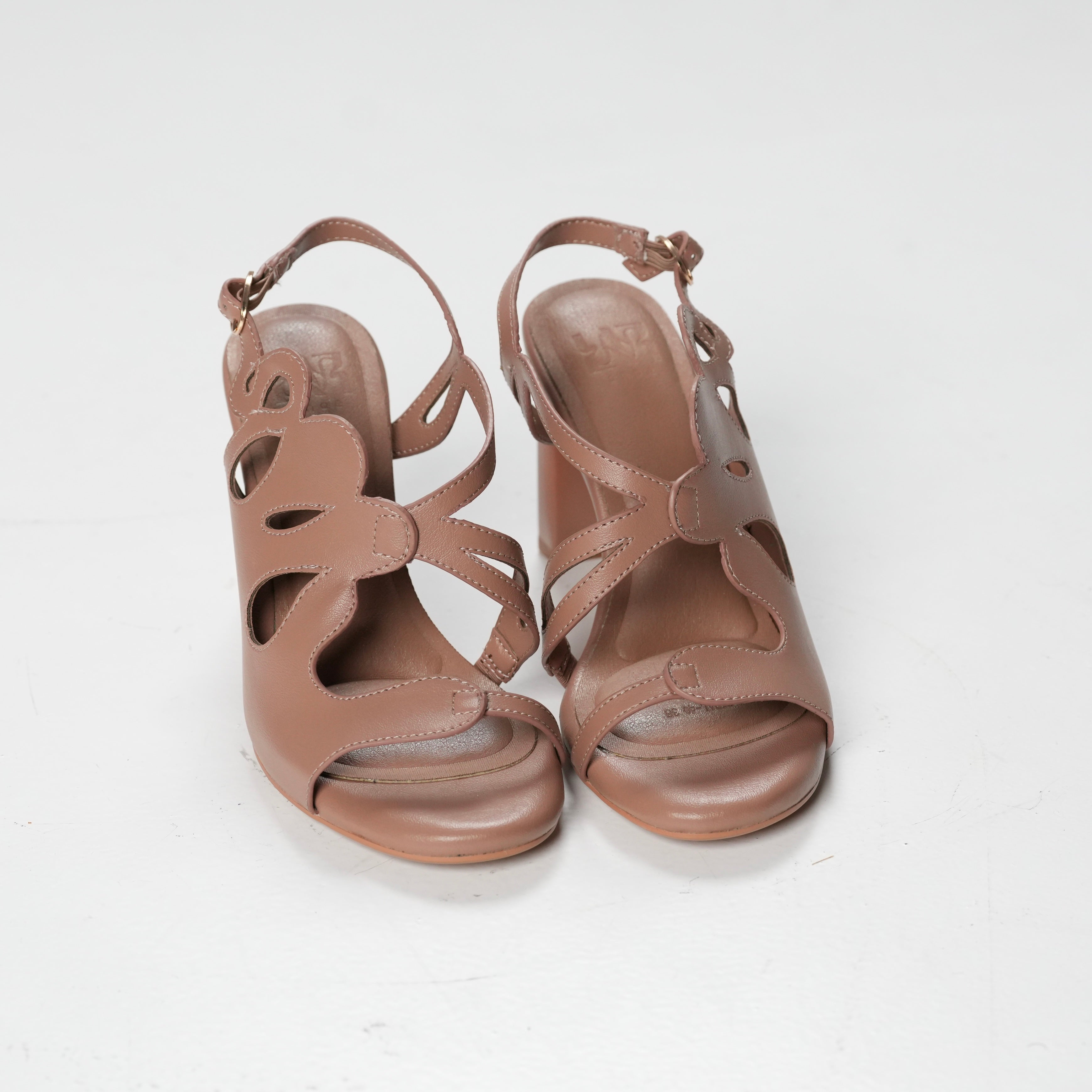 Twisted heels