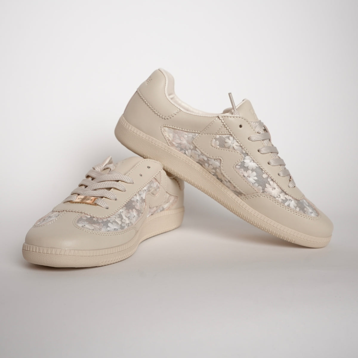 Lala Sneakers
