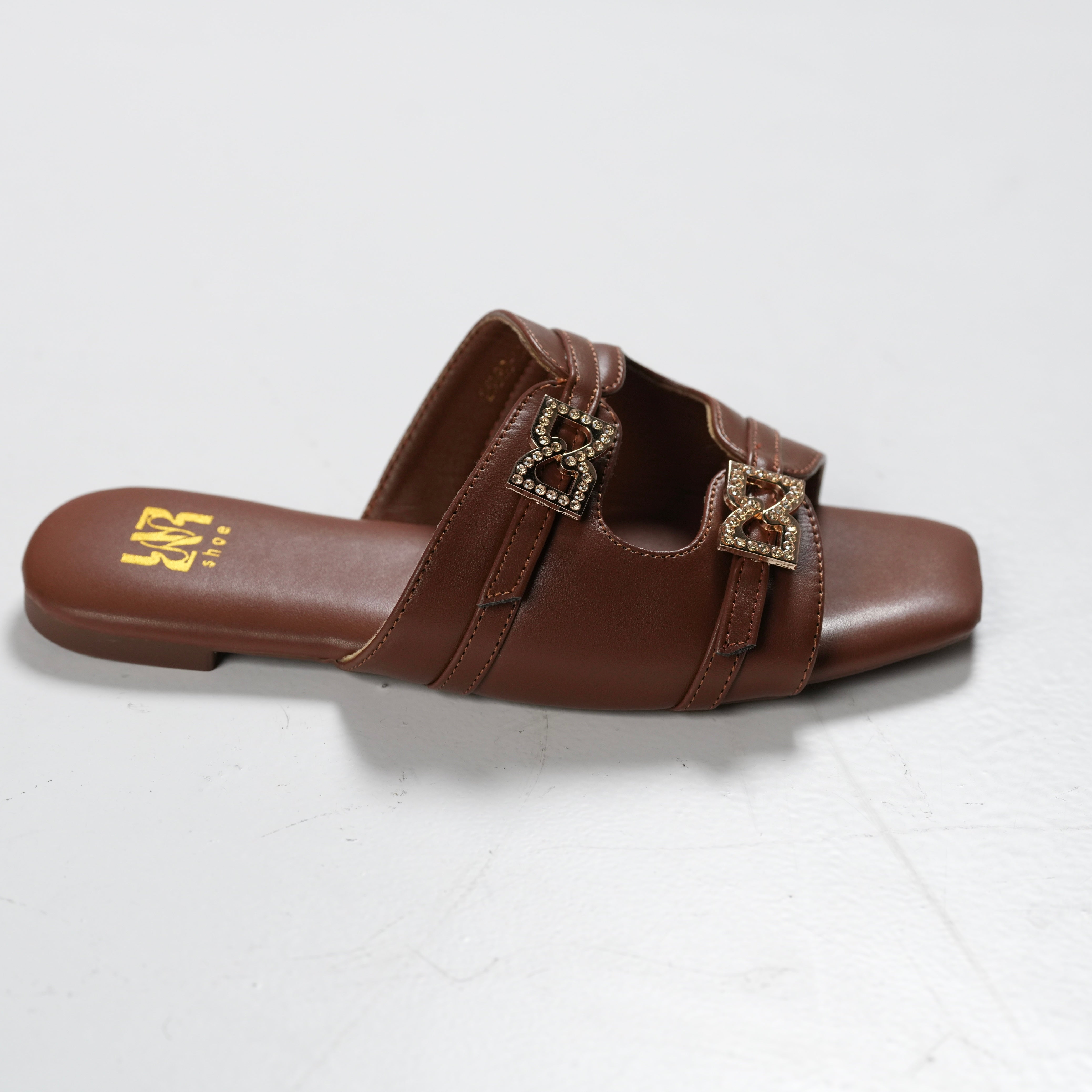 Lálá Buckles