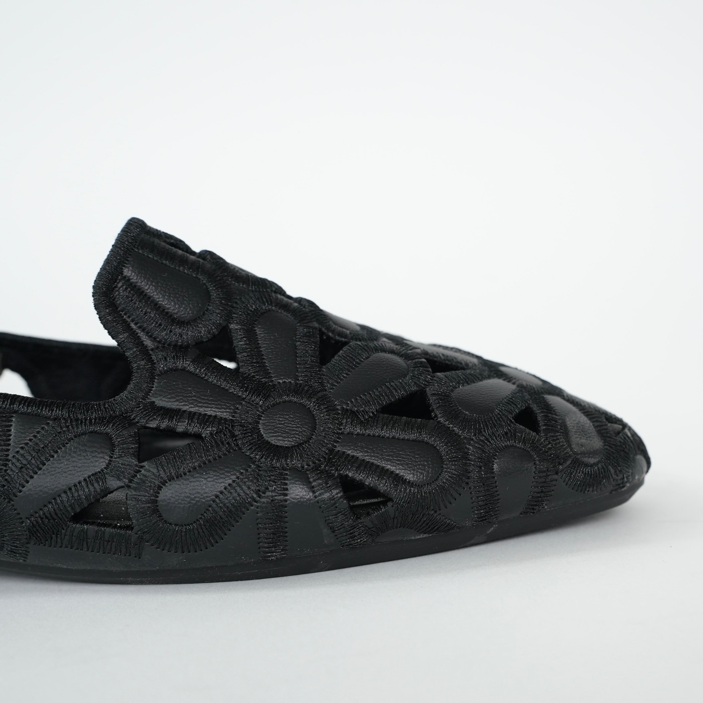 Bloom slip-on