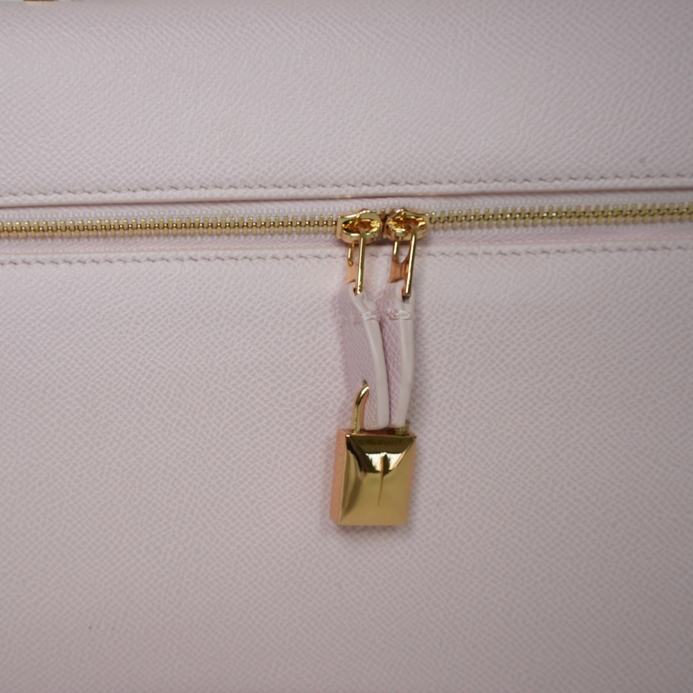 Square lock bag