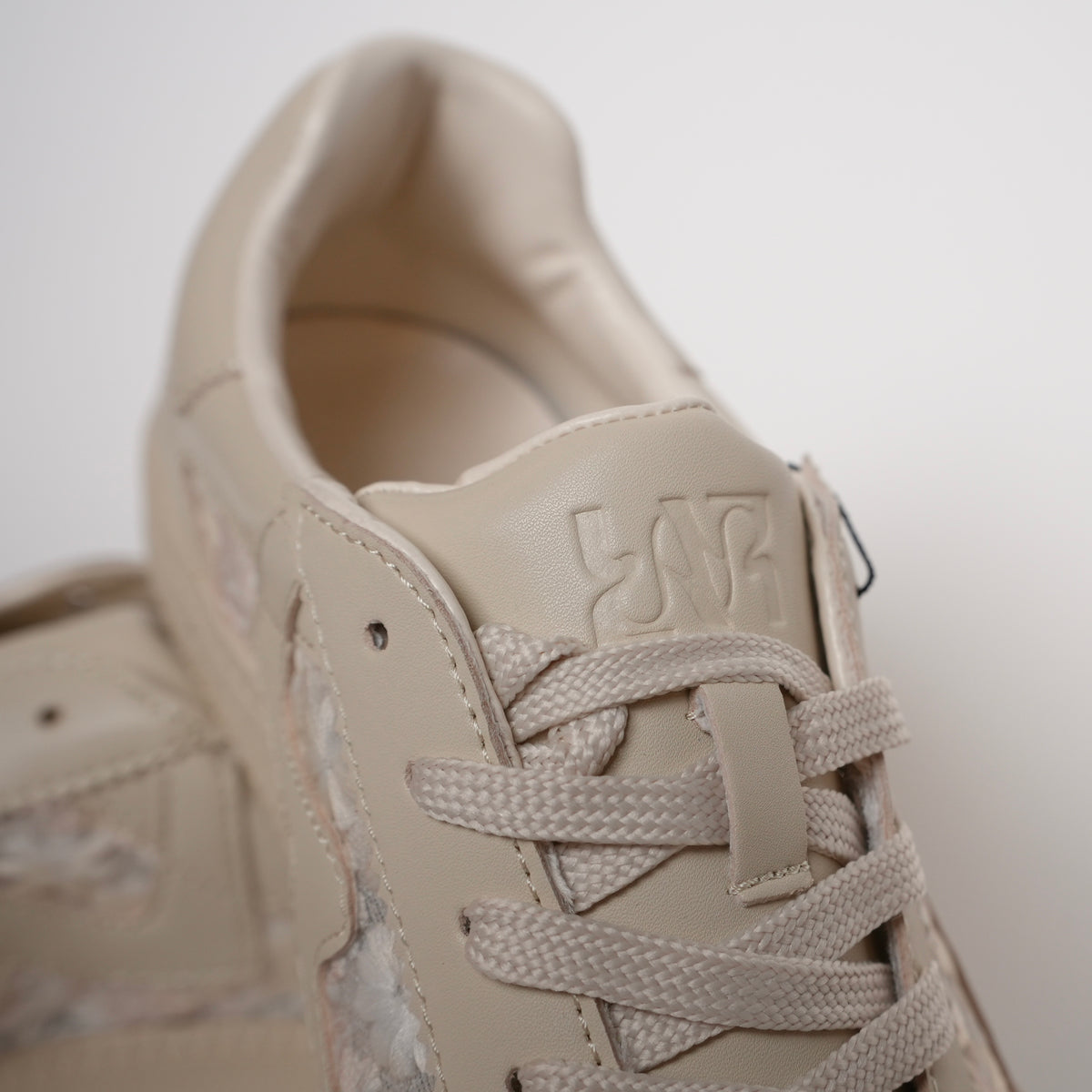 Lala Sneakers