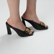 Charm heel