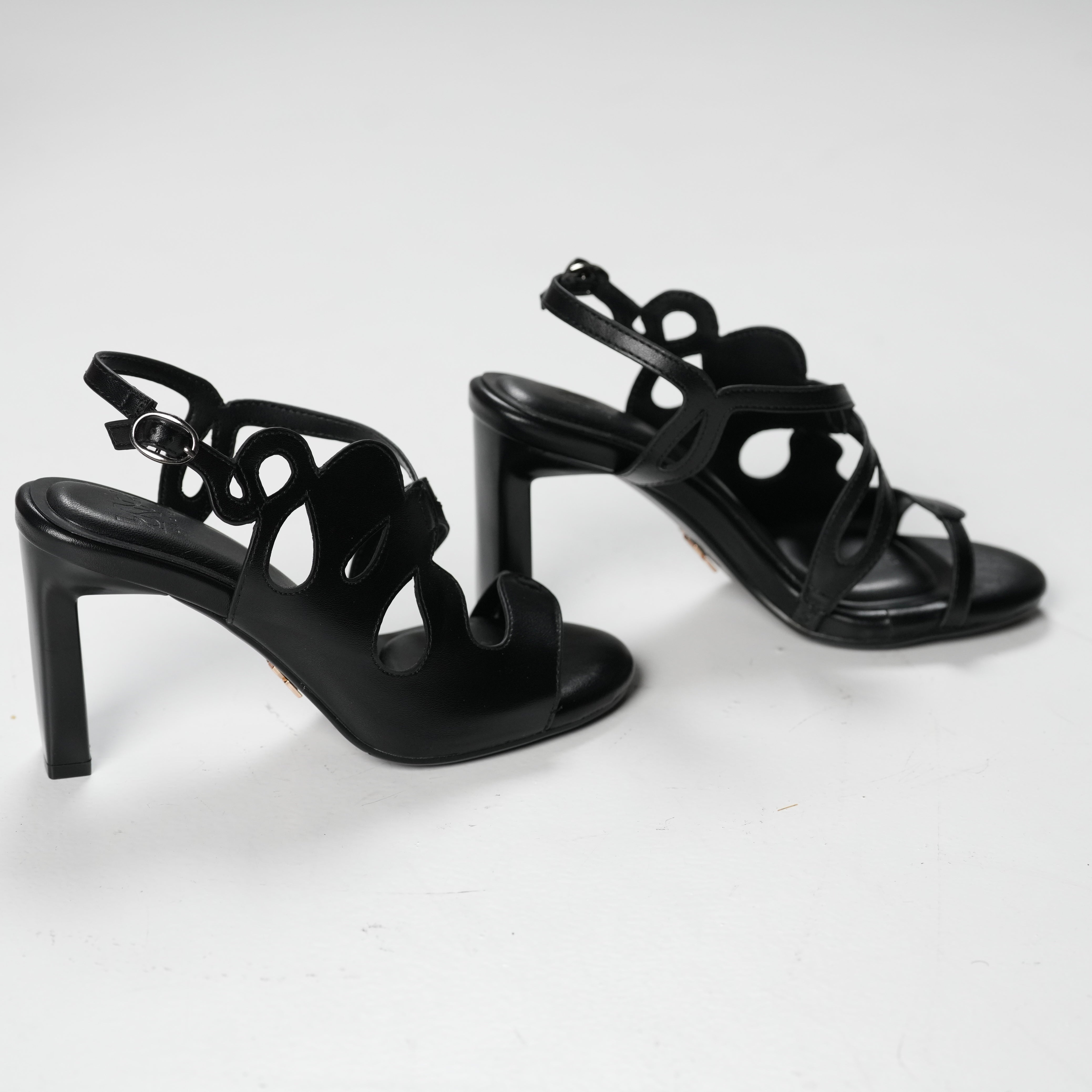 Twisted heels
