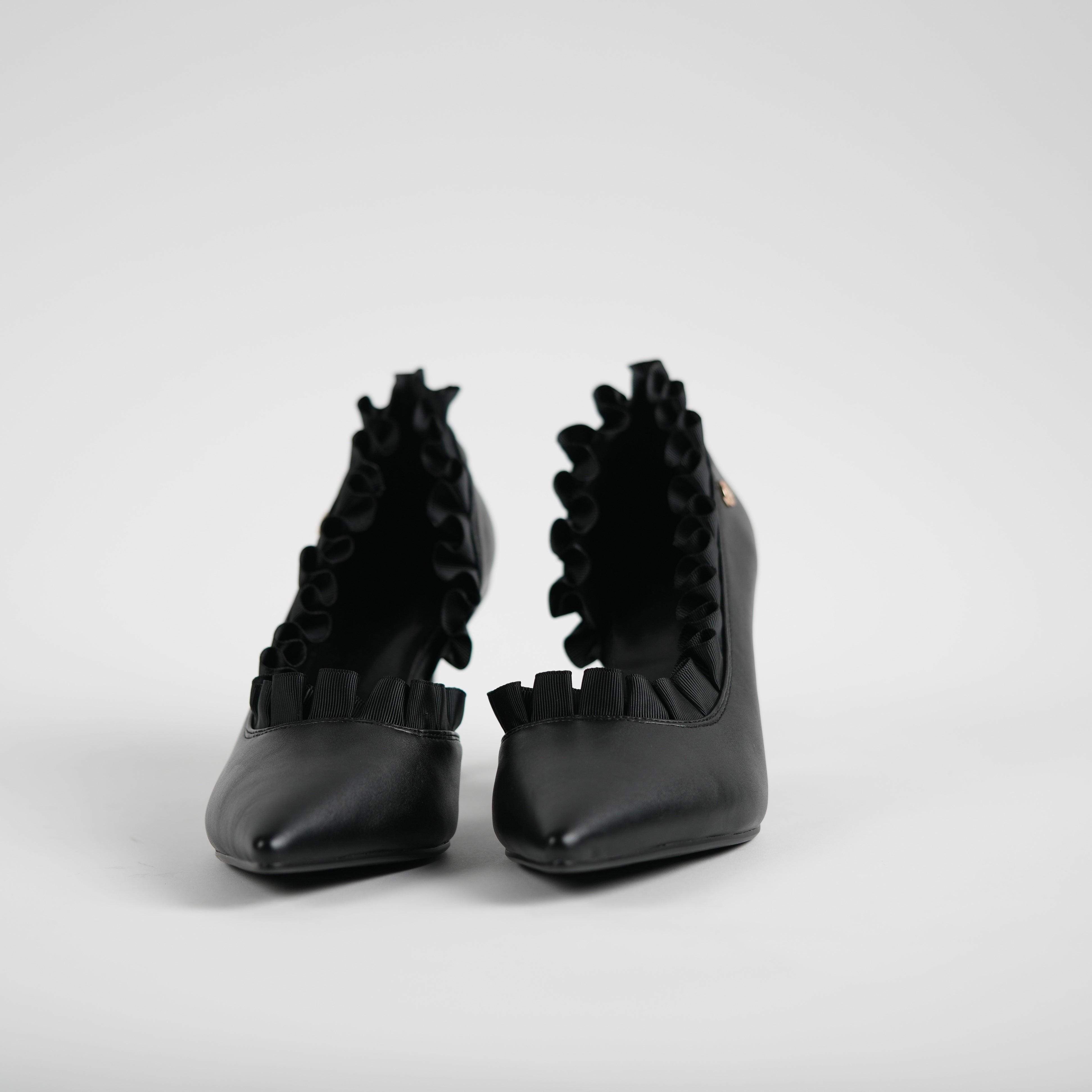 Black Ruffle