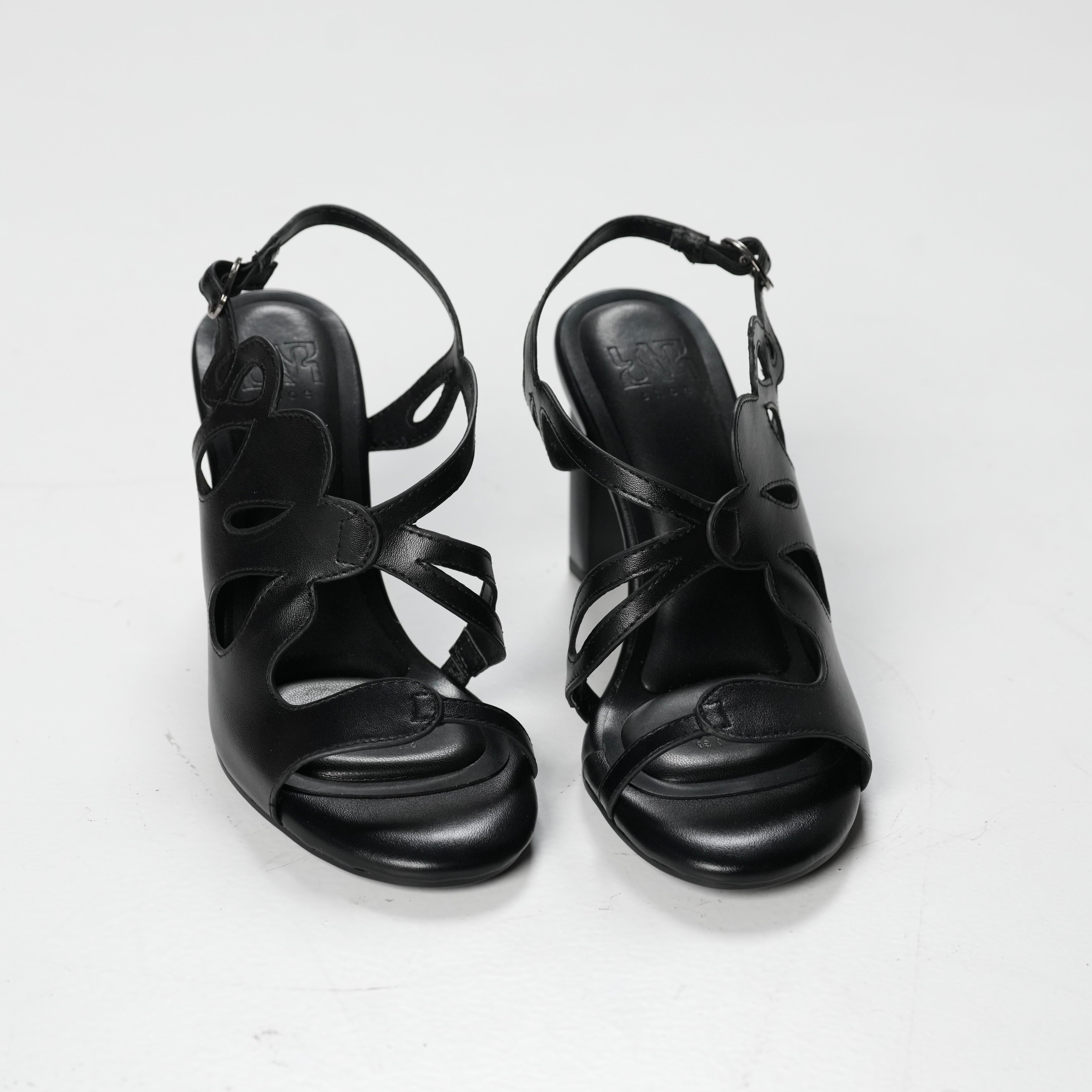 Twisted heels