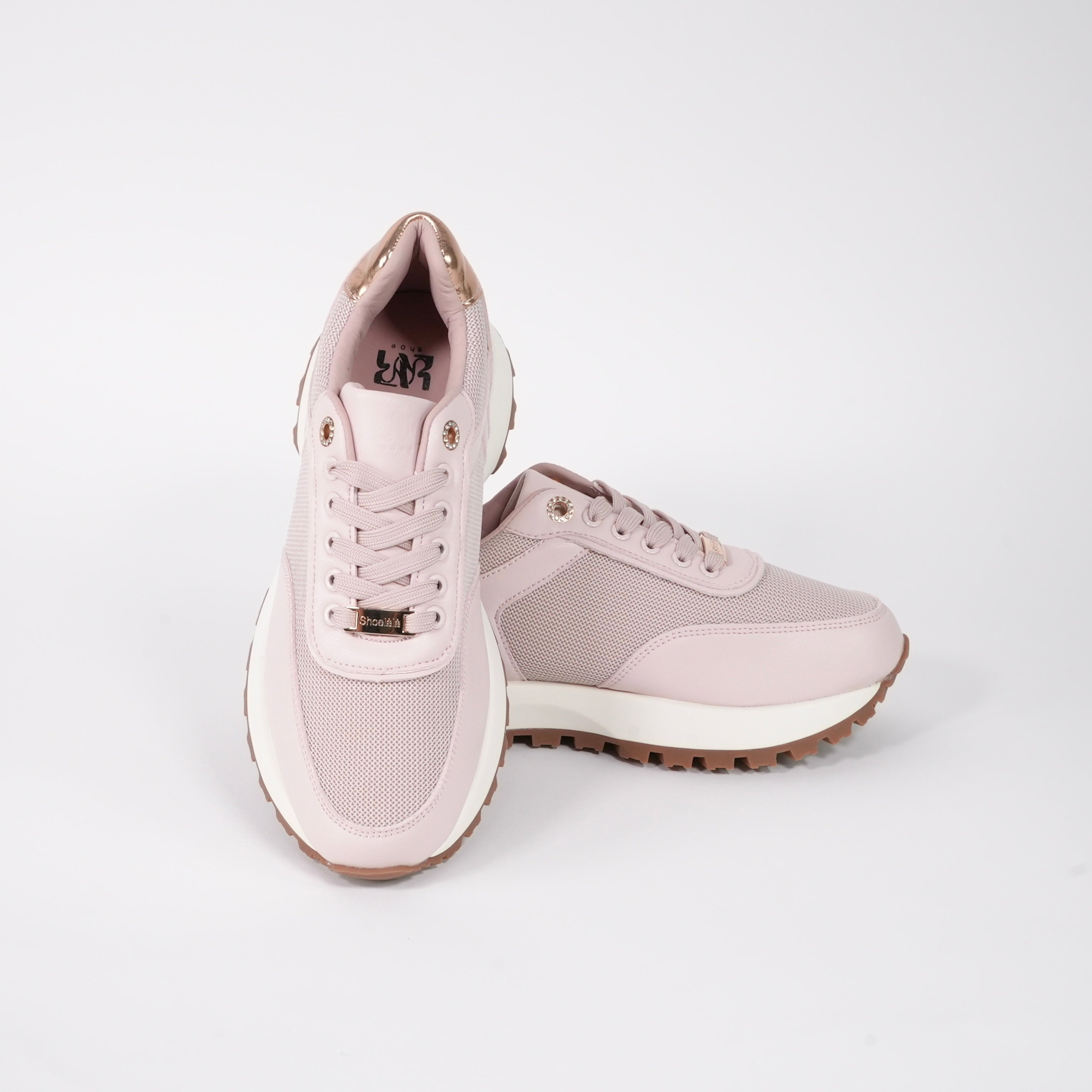 Vibe sneakers