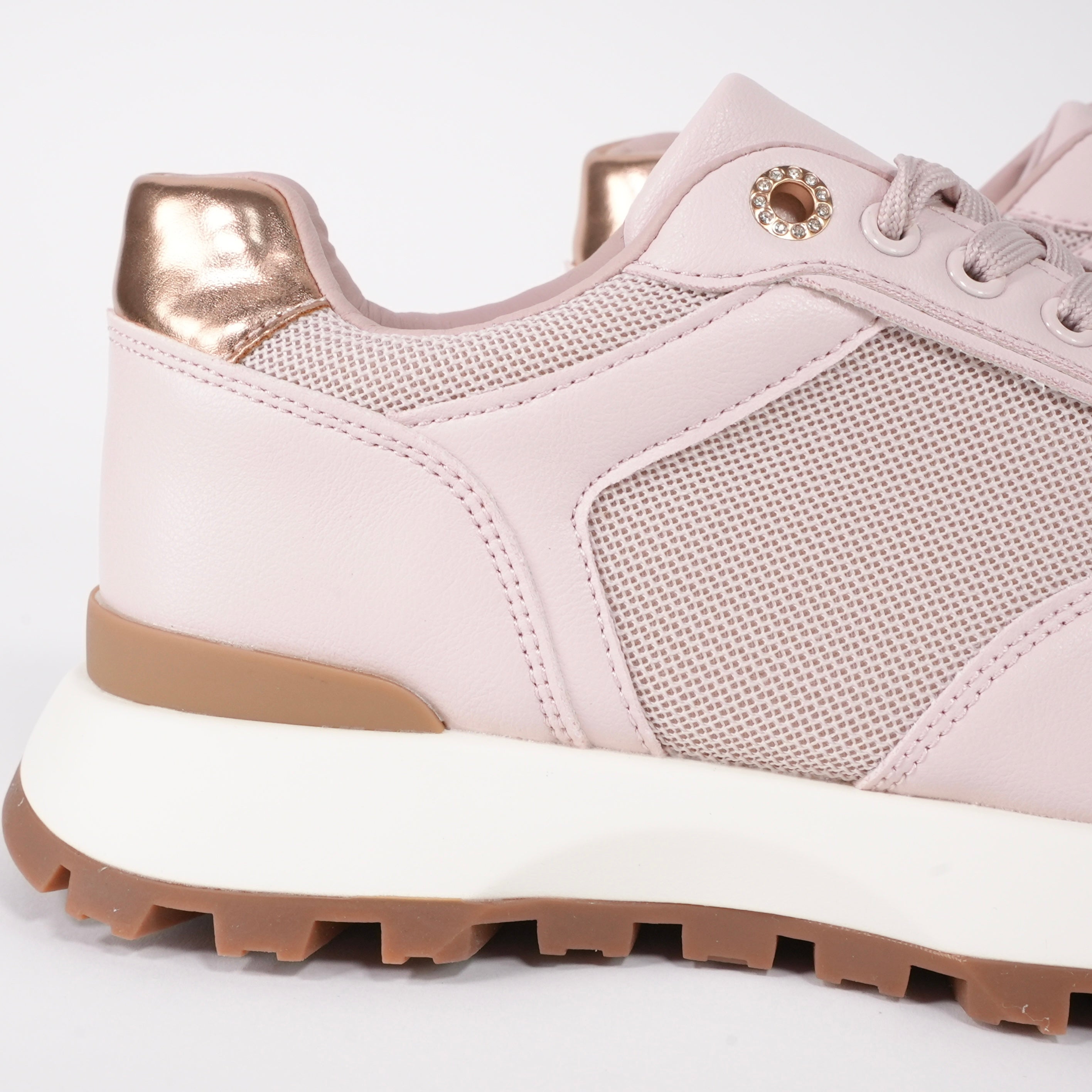 Vibe sneakers