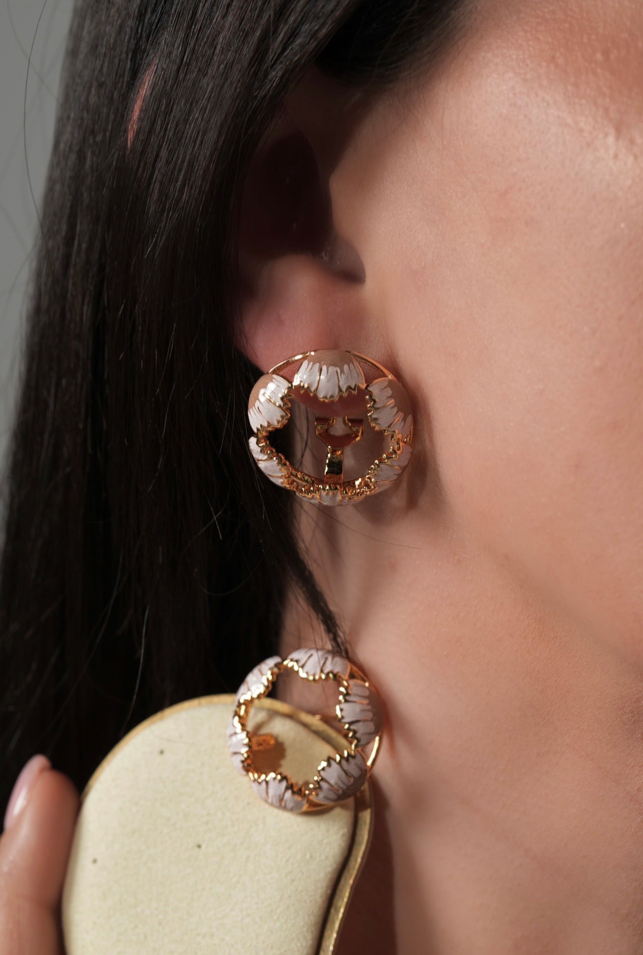 Circle earrings
