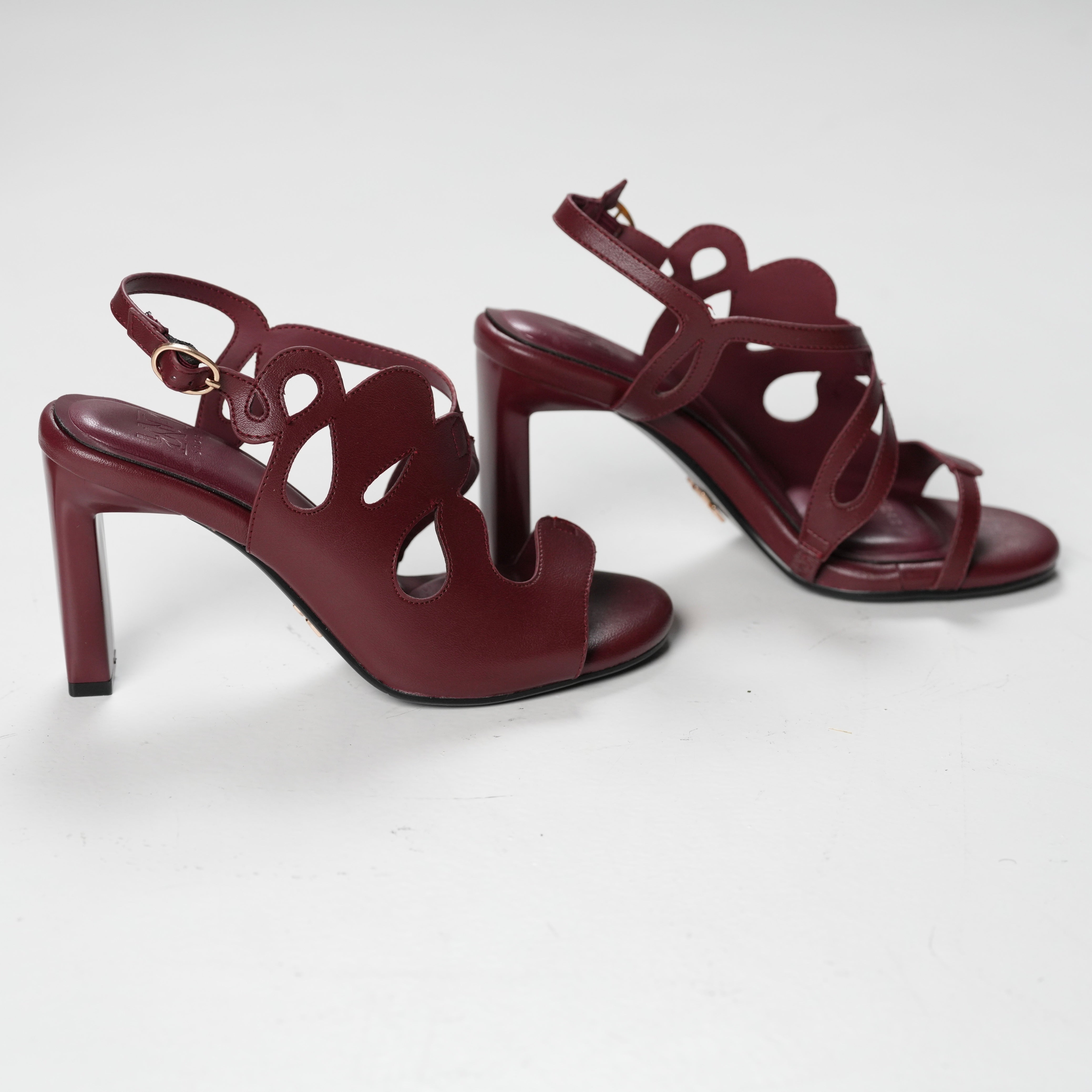 Twisted heels