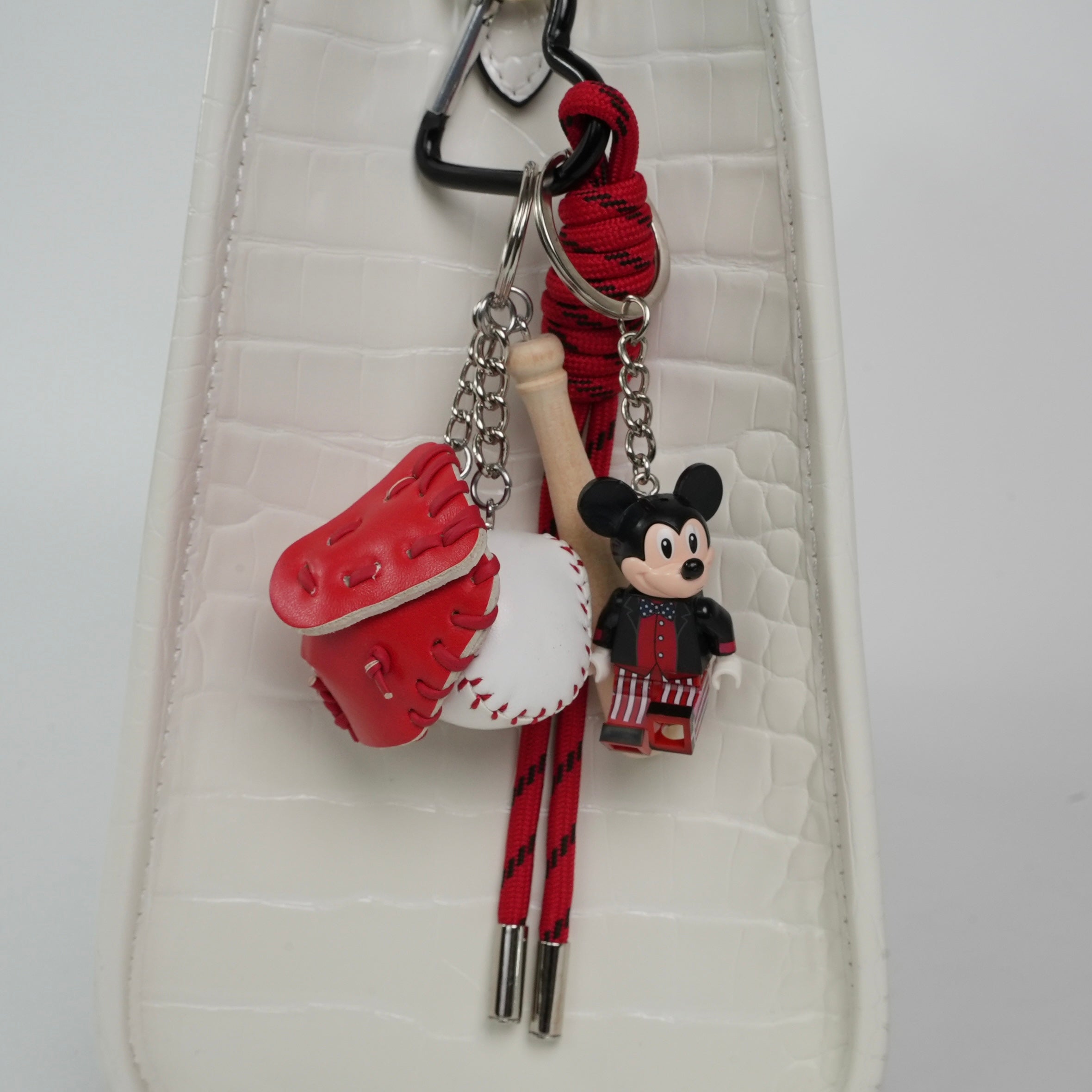Cartoon Chain