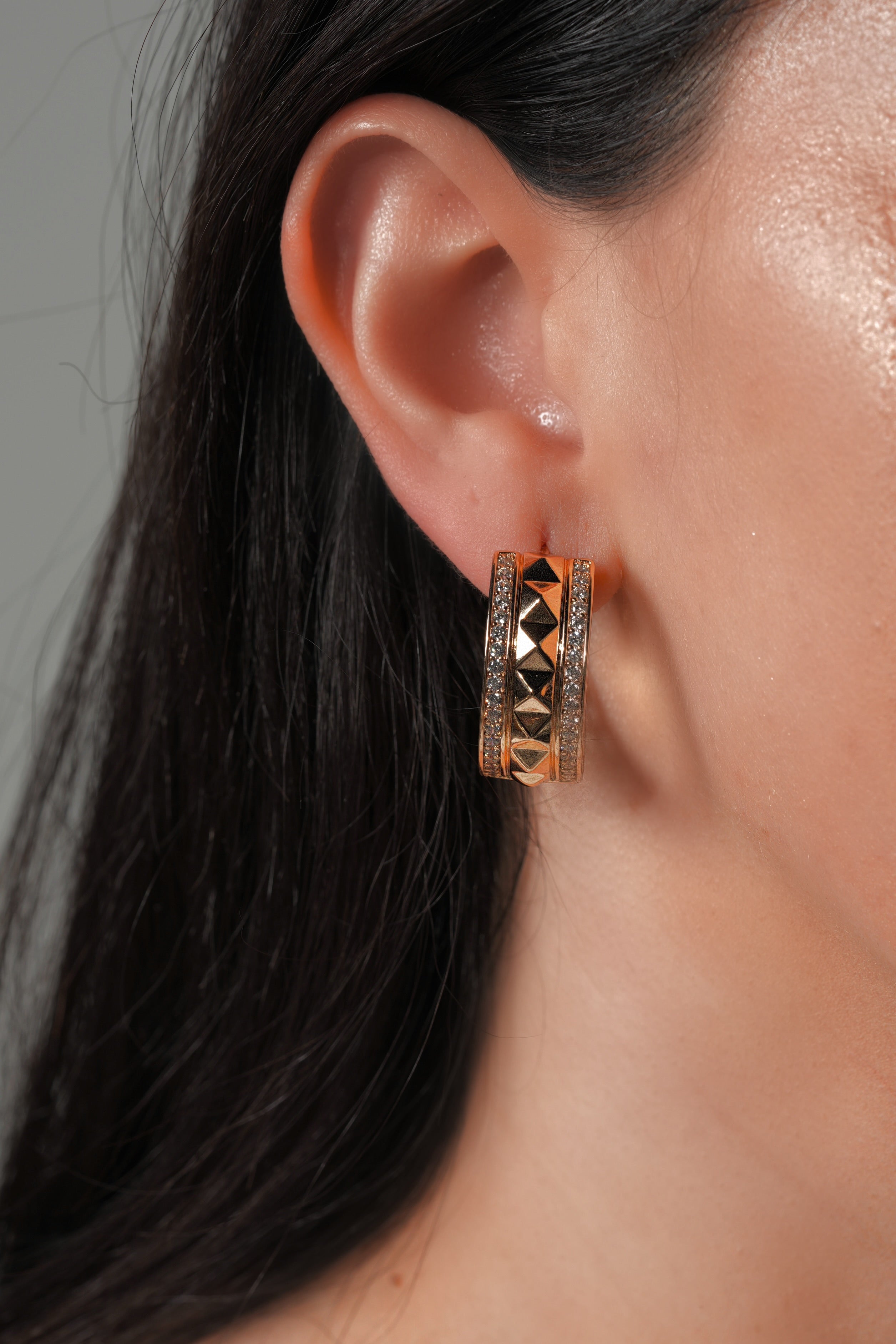 Golden hoops with crystal lines
