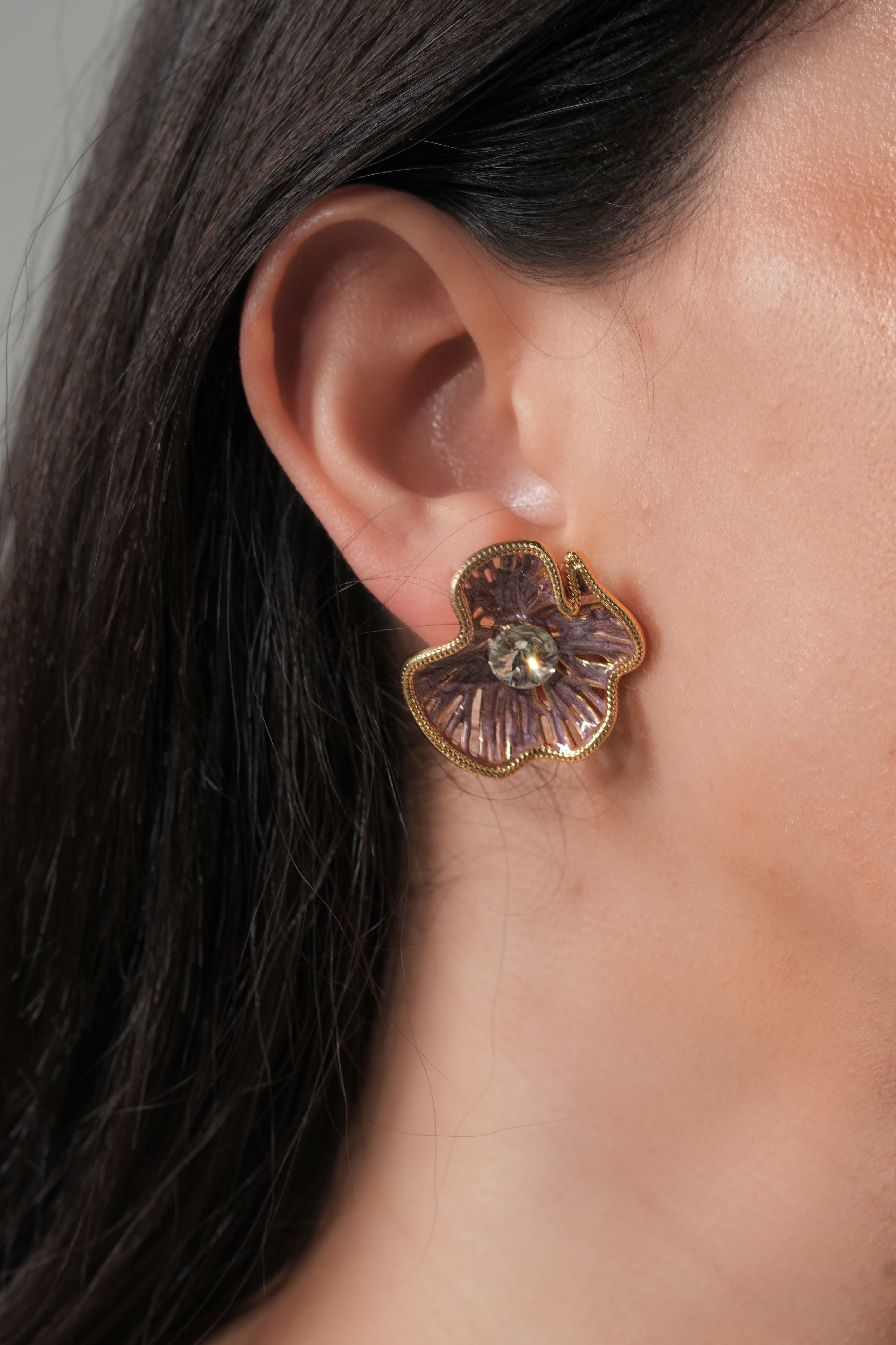 Colored flowery earrings