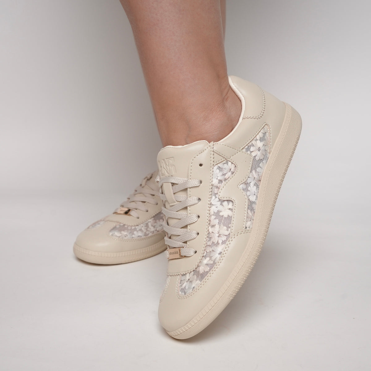 Lala Sneakers