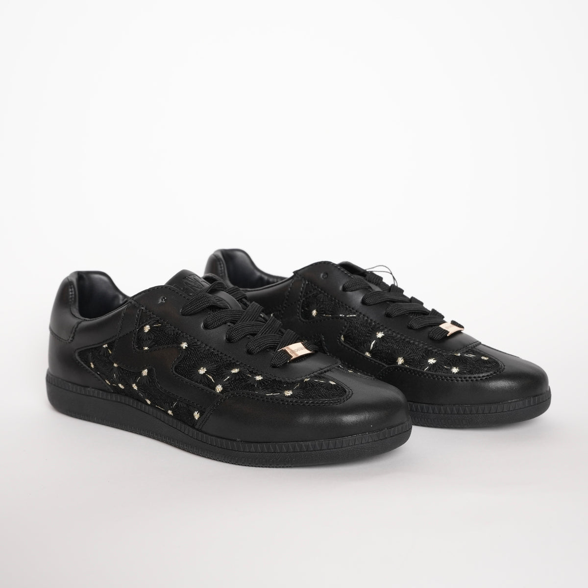 Lala Sneakers