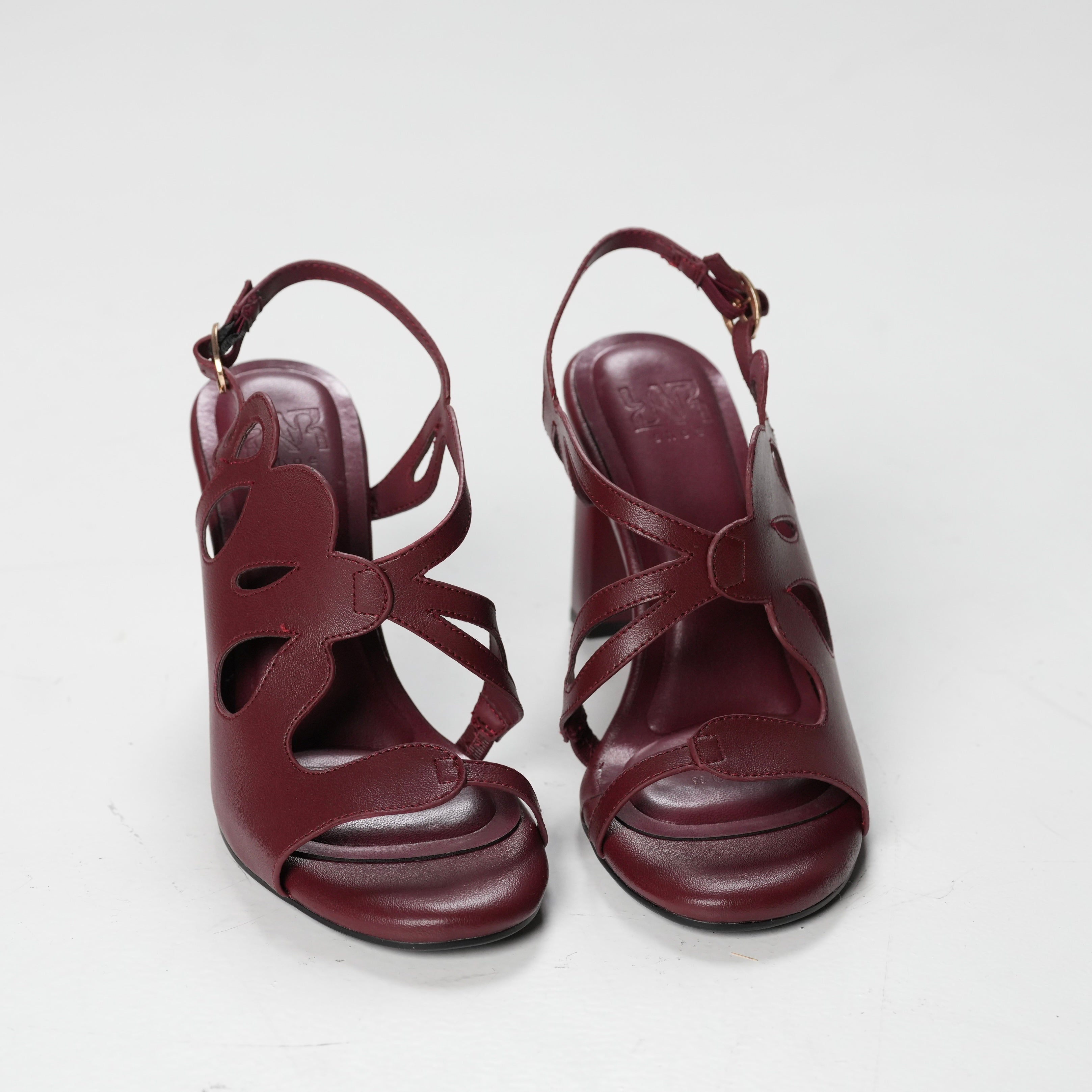 Twisted heels