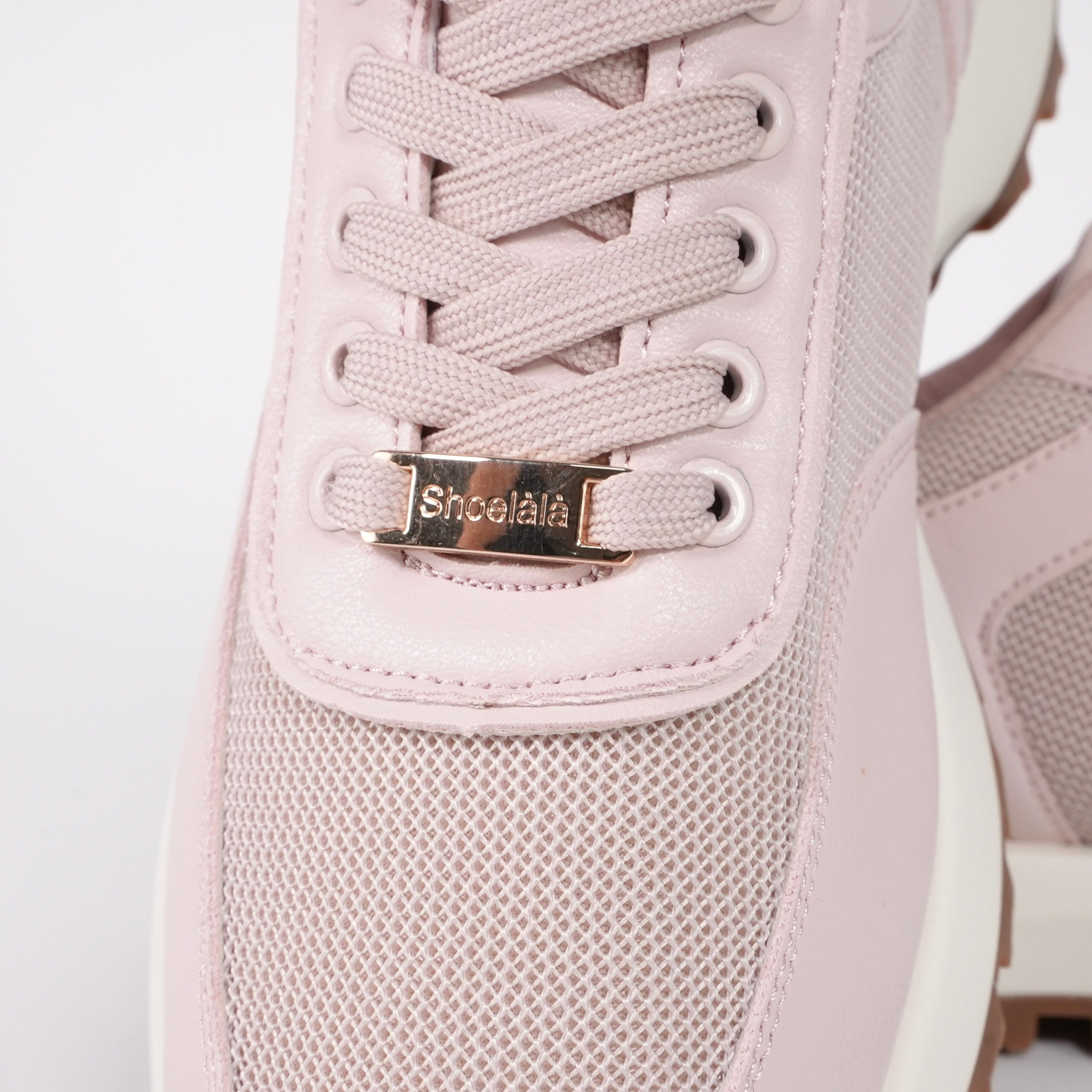 Vibe sneakers