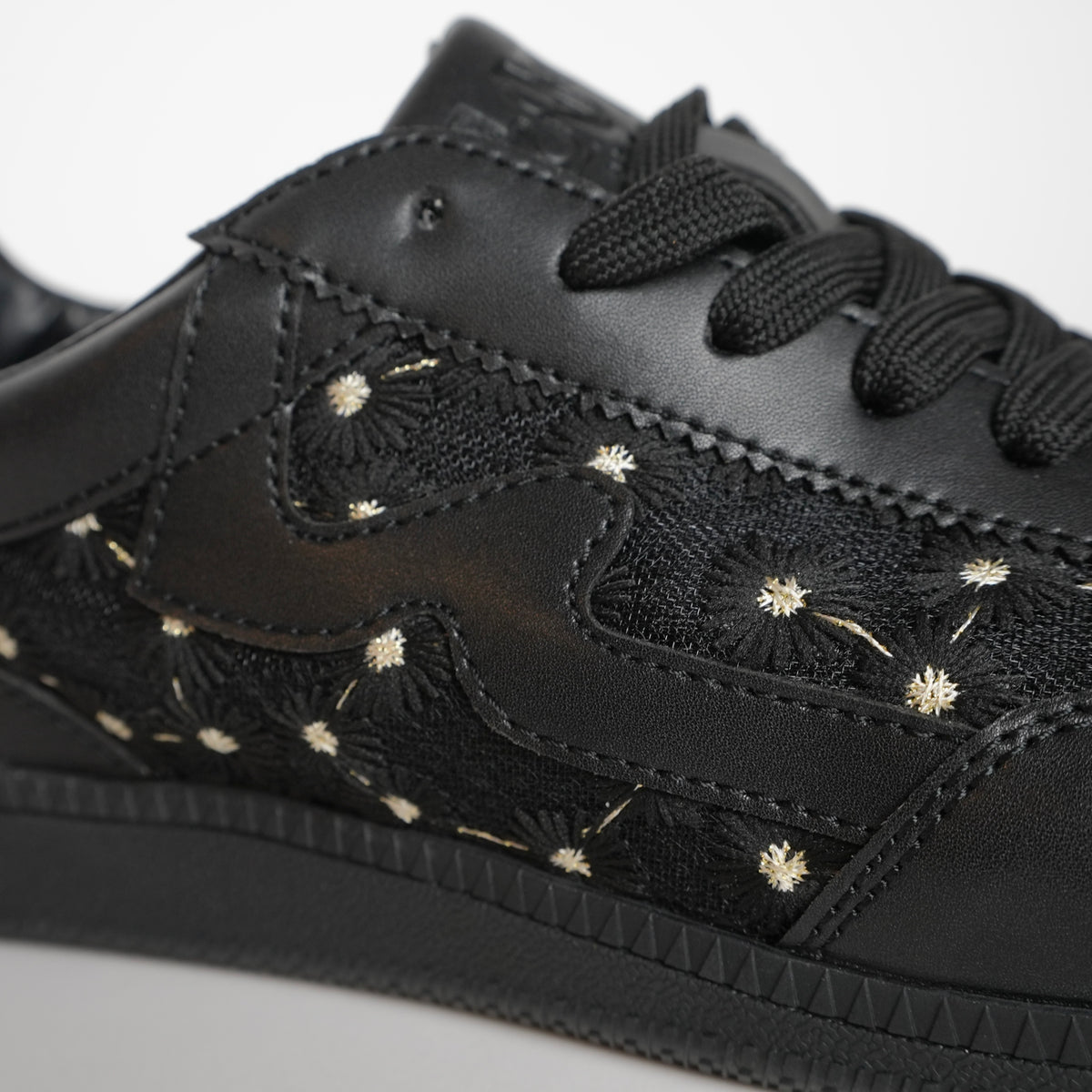 Lala Sneakers