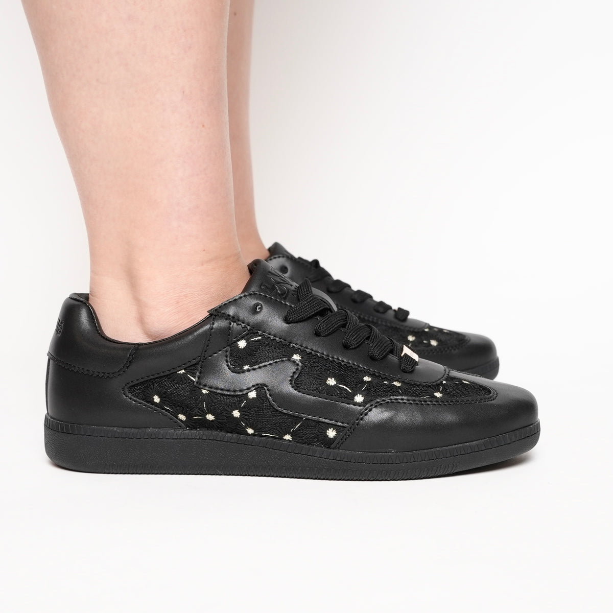 Lala Sneakers