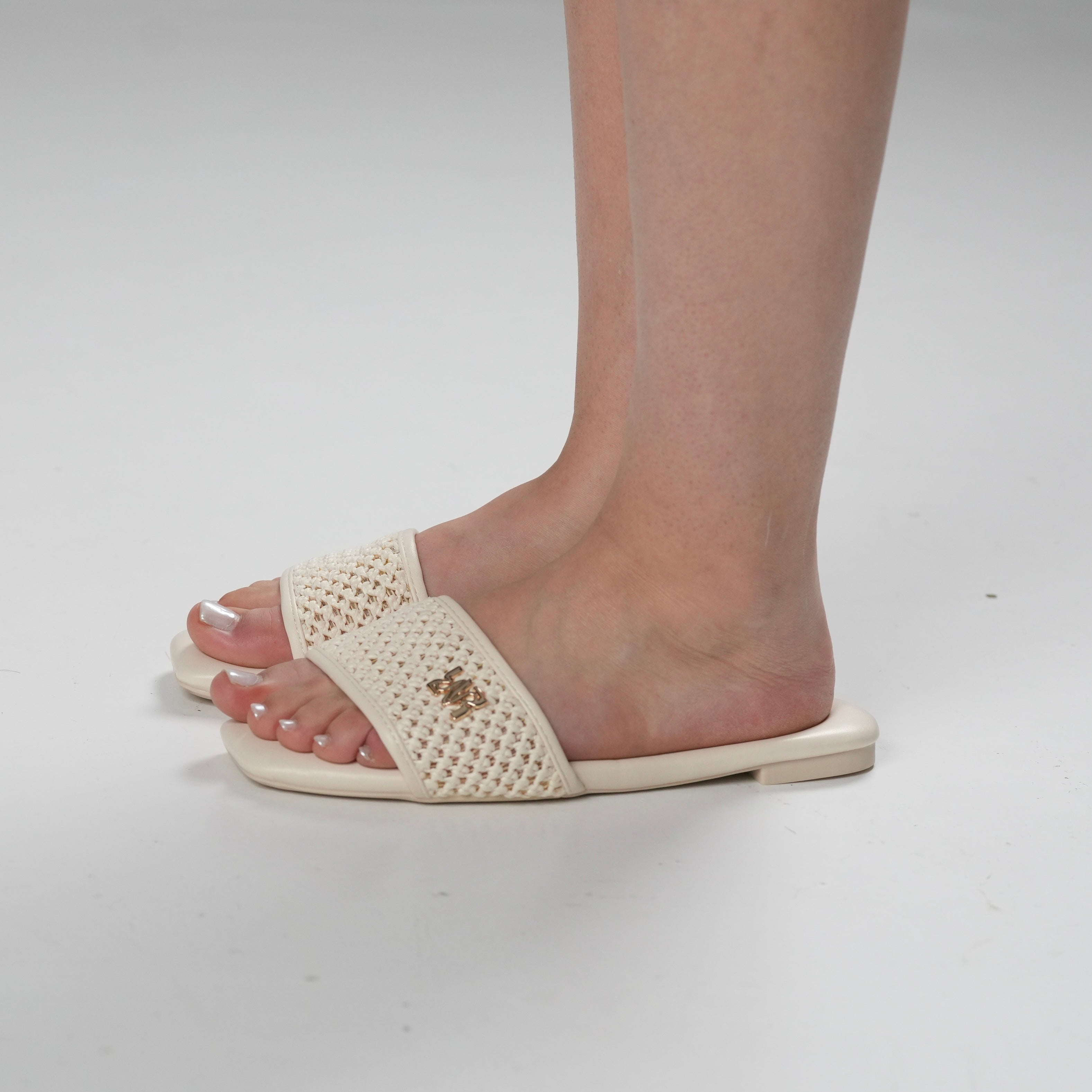 Tana Slippers