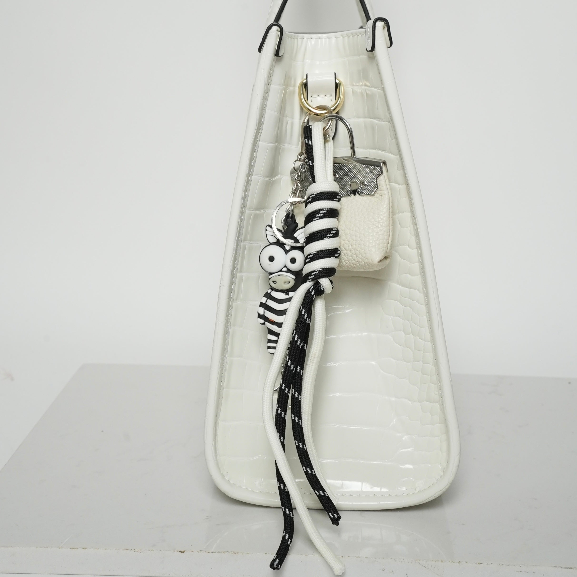 ZEBRA CHAIN