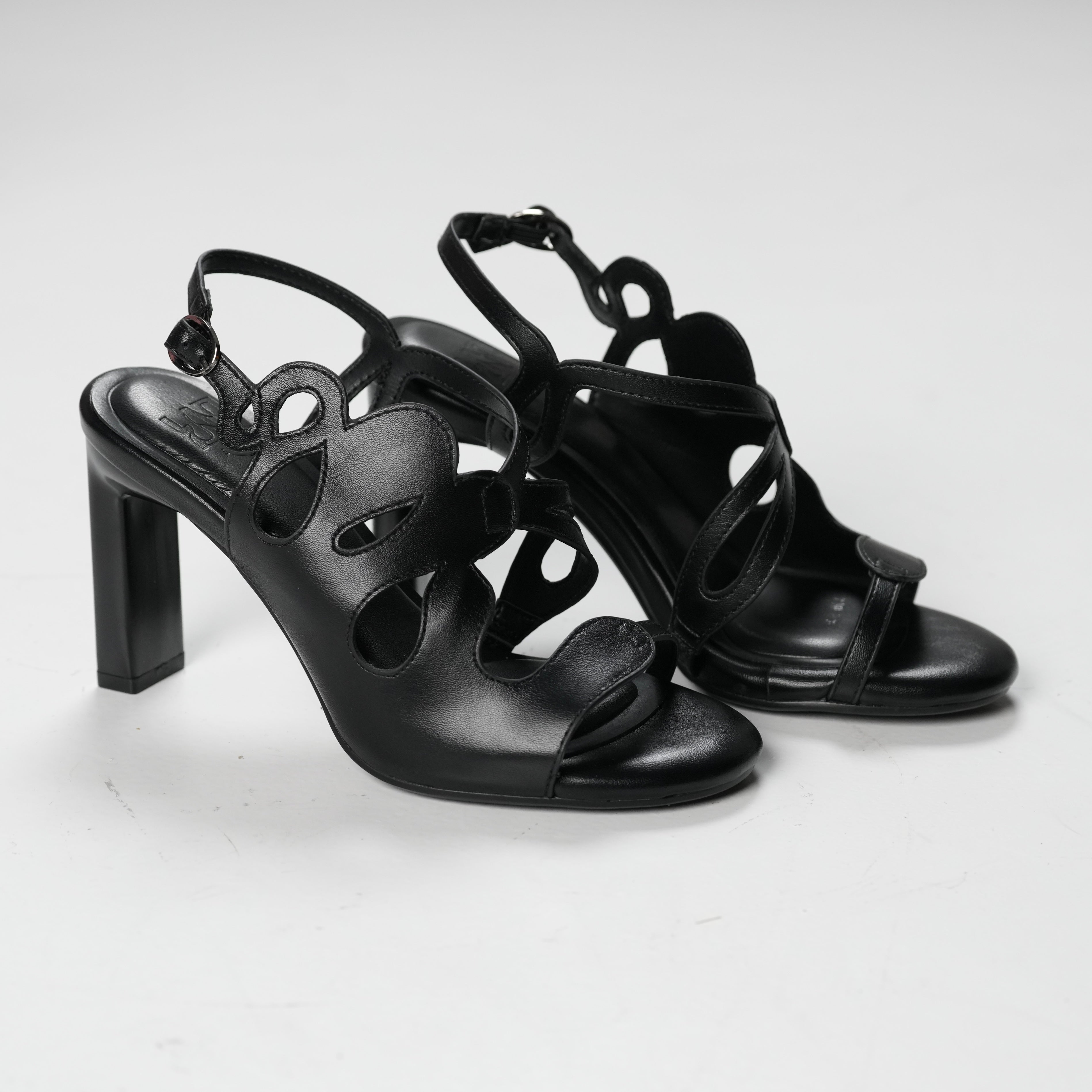 Twisted heels