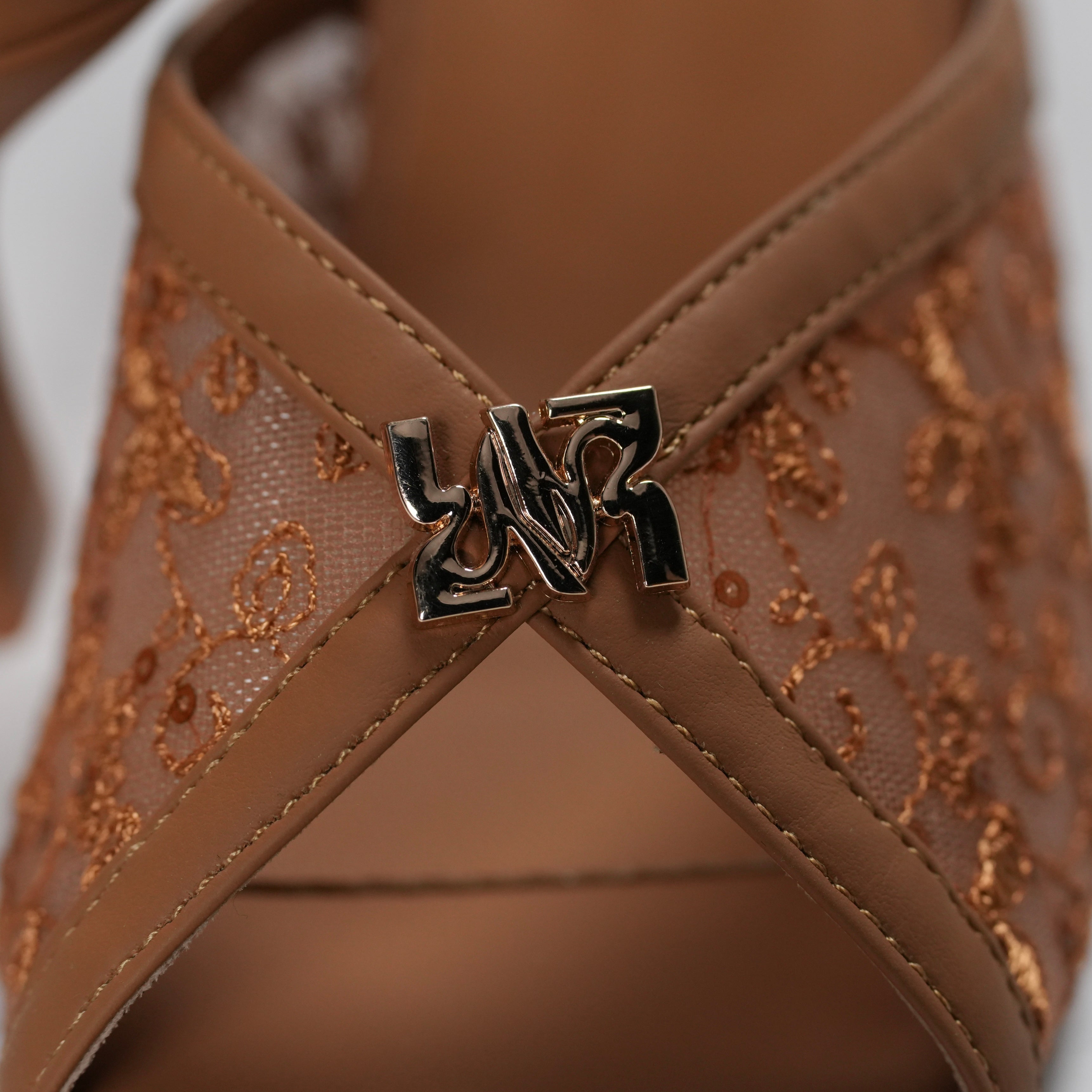 Kitty heel