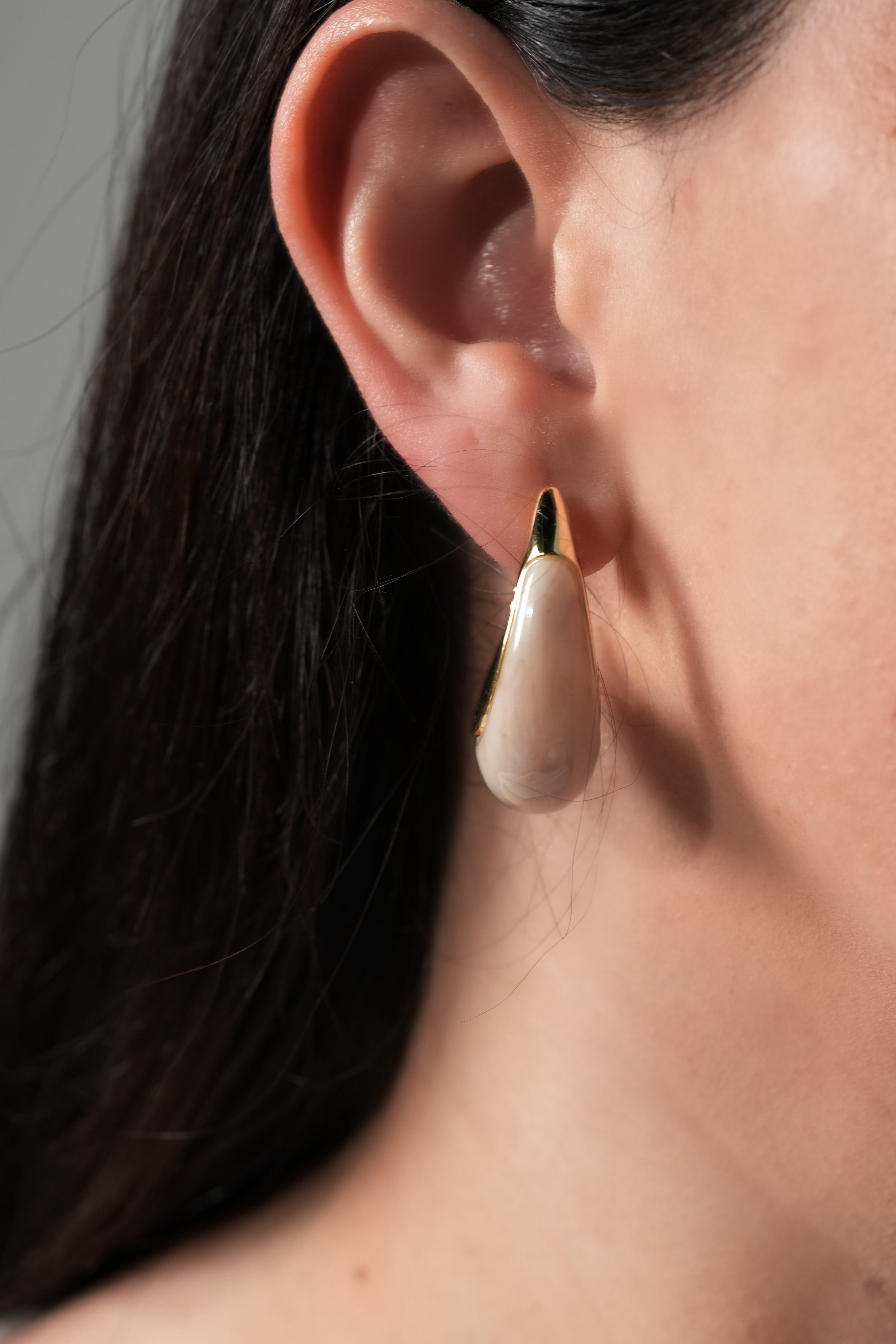 Nude hook earrings