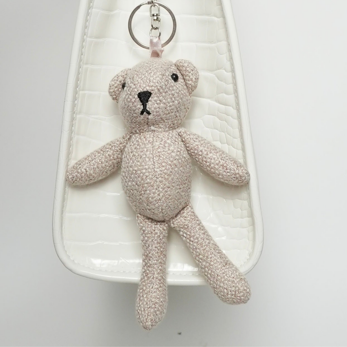 BEIGE CHAIN