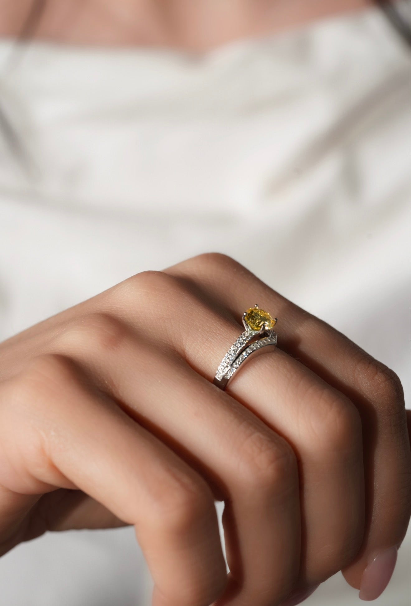 Silver 925 yellow crystal ring