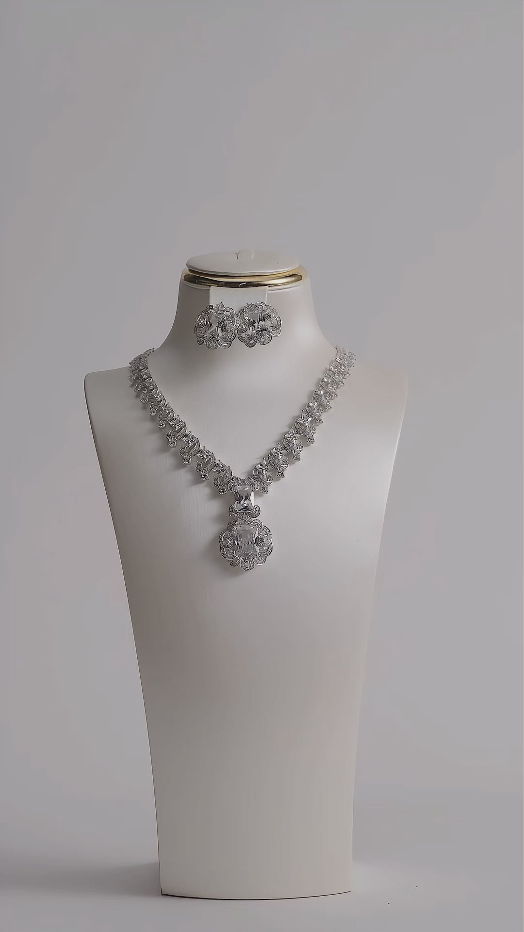 تحميل الفيديو: Royal stone set
