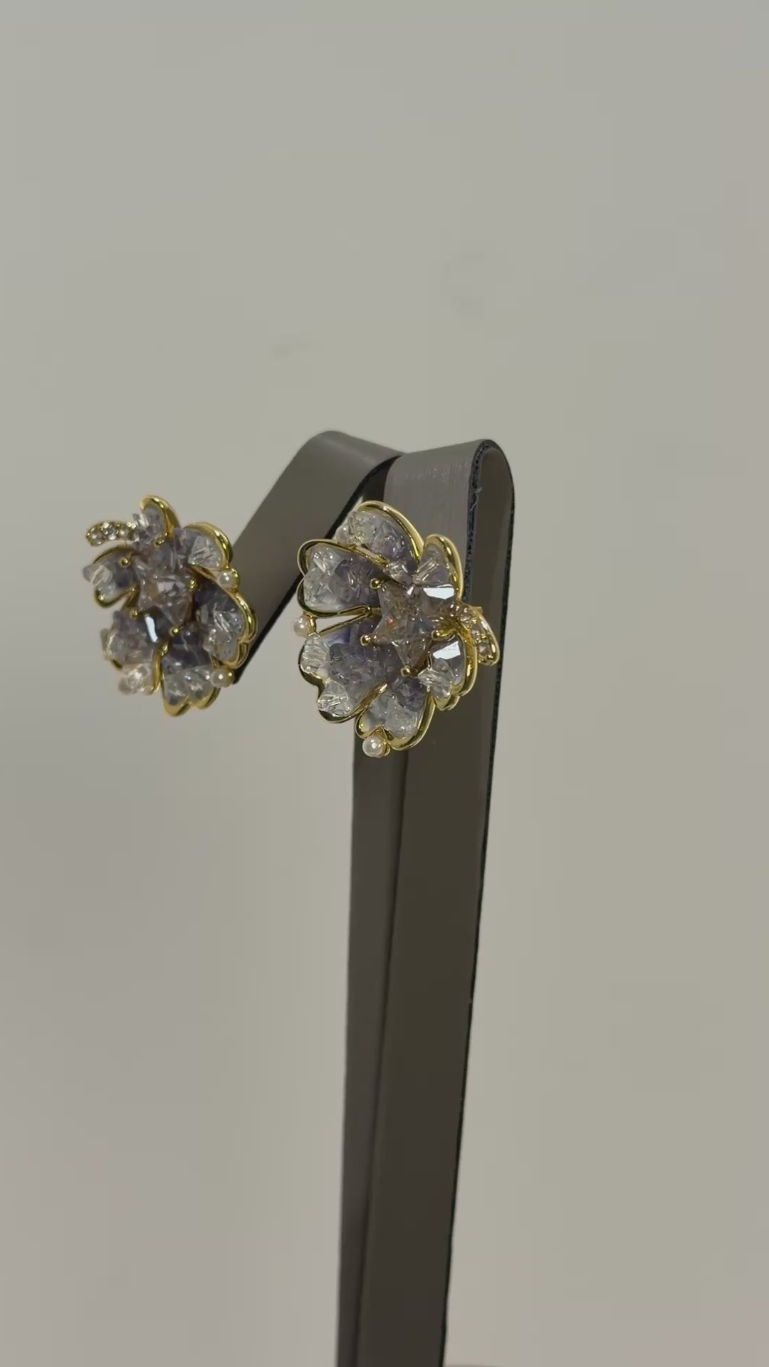 تحميل الفيديو: Purple stone earrings