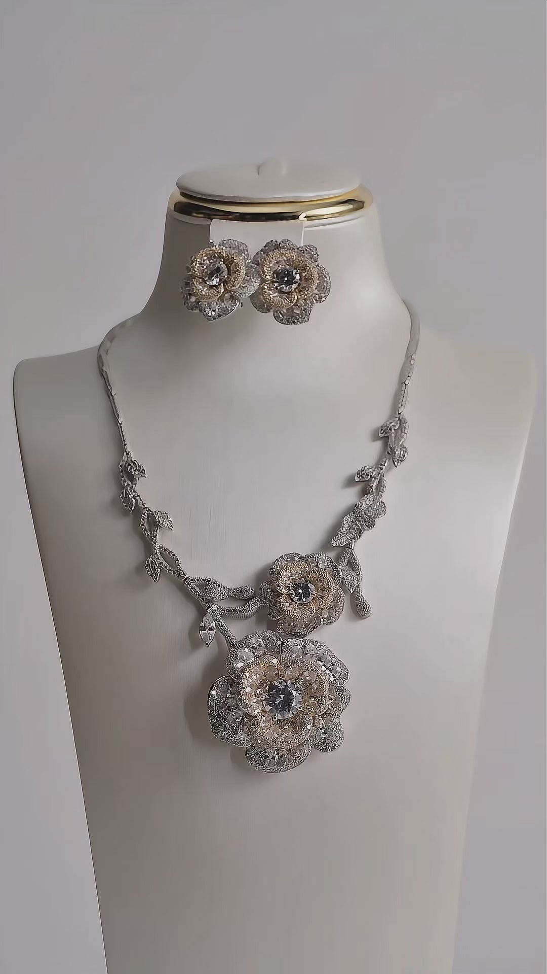 تحميل الفيديو: Crystal garden set