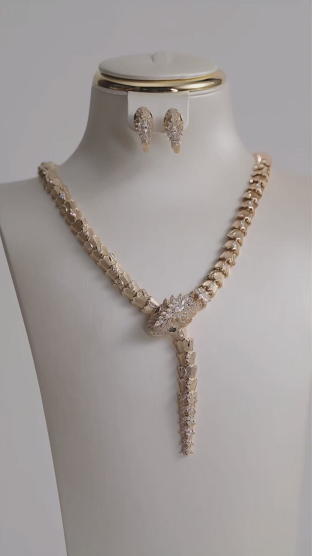 Load video: Crystal snake set