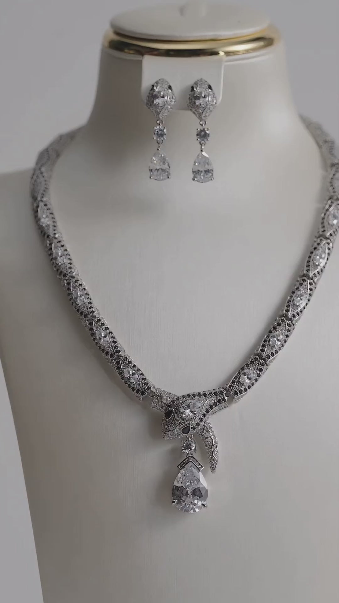 تحميل الفيديو: Crystal snake set