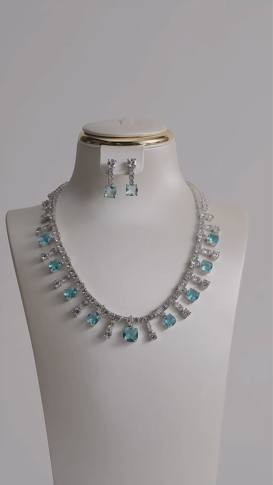Load video: Crystal glow sets