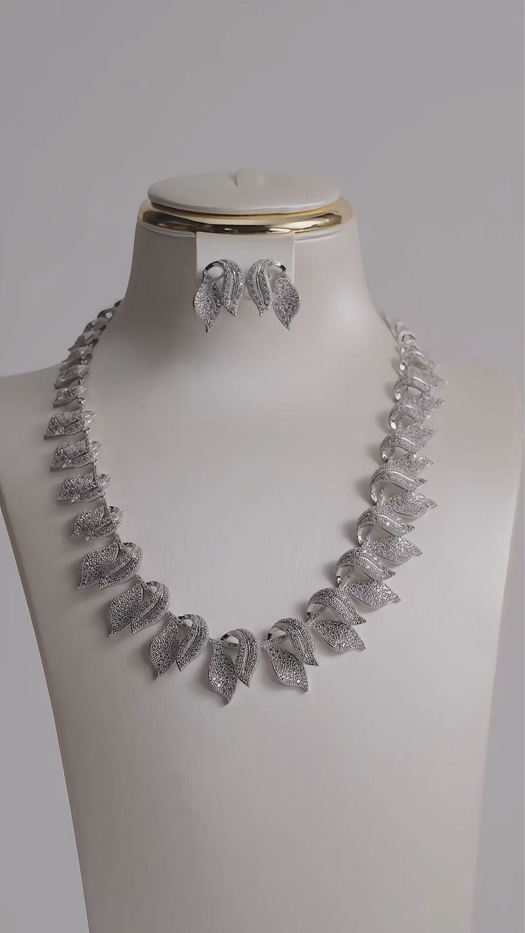 تحميل الفيديو: Crystal leaves set